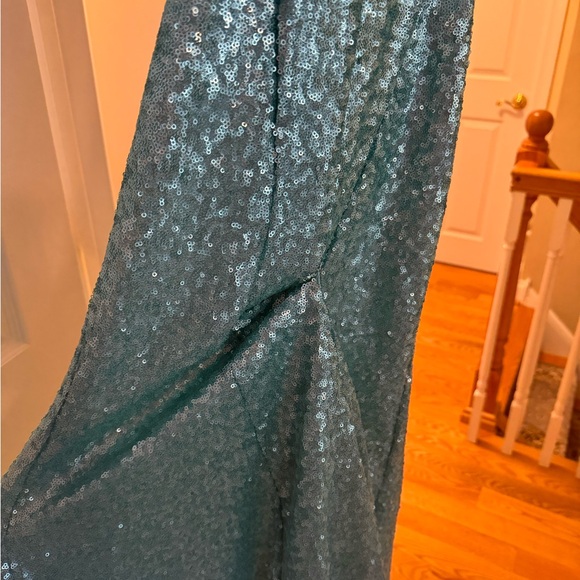 Stunning Mermaid Faviana prom sequin gown, seafoam aqua green # 7331 0 & 2 NWT - Picture 5 of 6